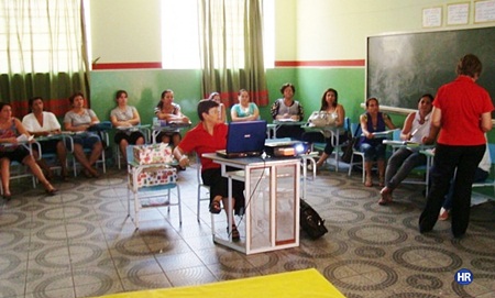 ENSINO APOSTILADO FAZ REUNIÃO DE ATUALIZAÇÃO